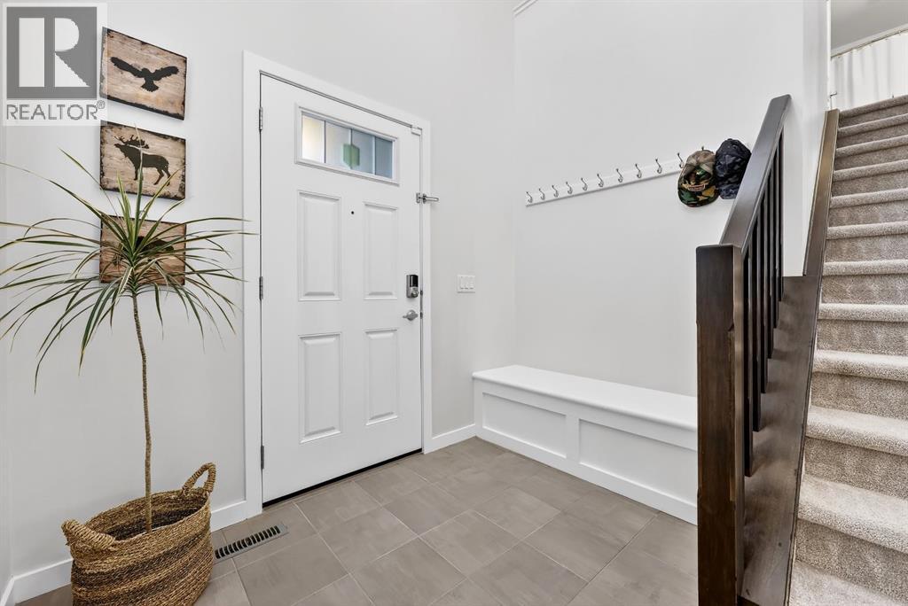 276 Hillcrest Drive Sw, Airdrie, Alberta  T4B 4C7 - Photo 5 - A2281240