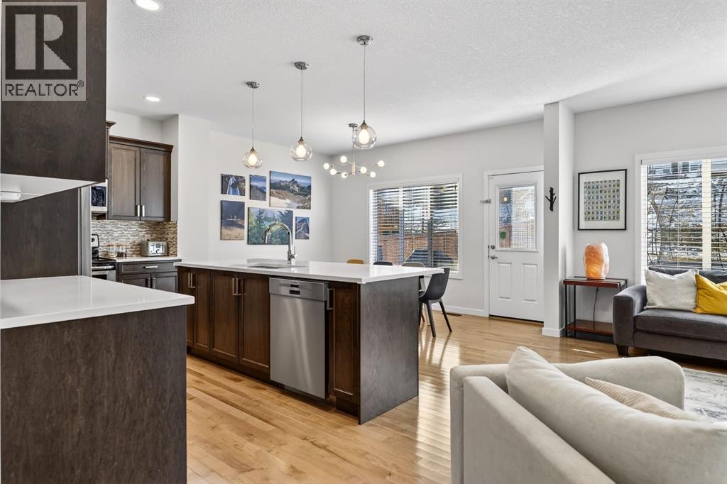 276 Hillcrest Drive Sw, Airdrie, Alberta  T4B 4C7 - Photo 7 - A2281240