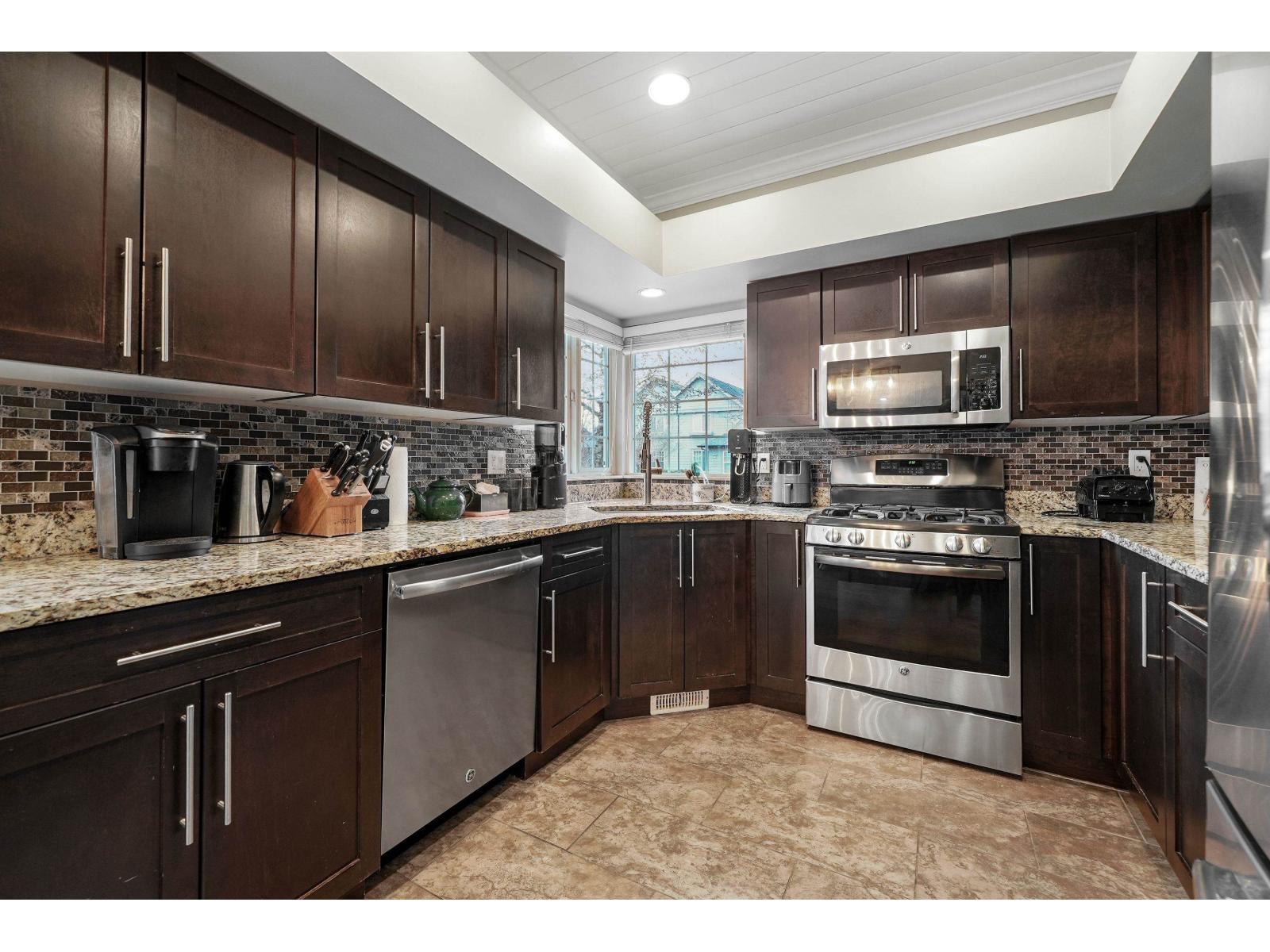 18810 65 Avenue, Surrey, British Columbia  V3S 8V1 - Photo 7 - R3083804