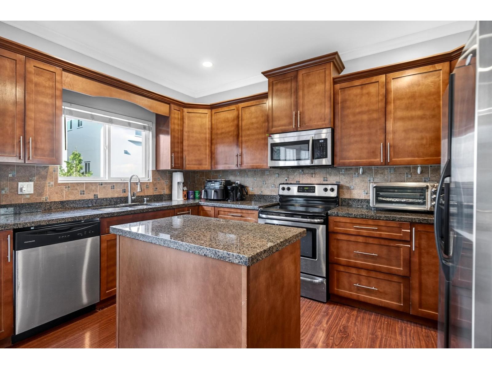 2363 157a Street, Surrey, British Columbia  V4A 9Y4 - Photo 6 - R3083875