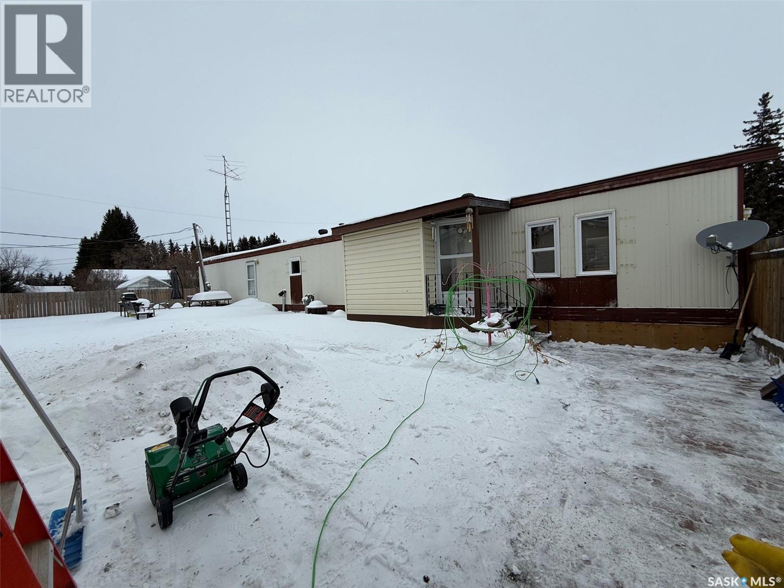1508-1510 1st Avenue, Edam, Saskatchewan  S0M 0V0 - Photo 2 - SK027554