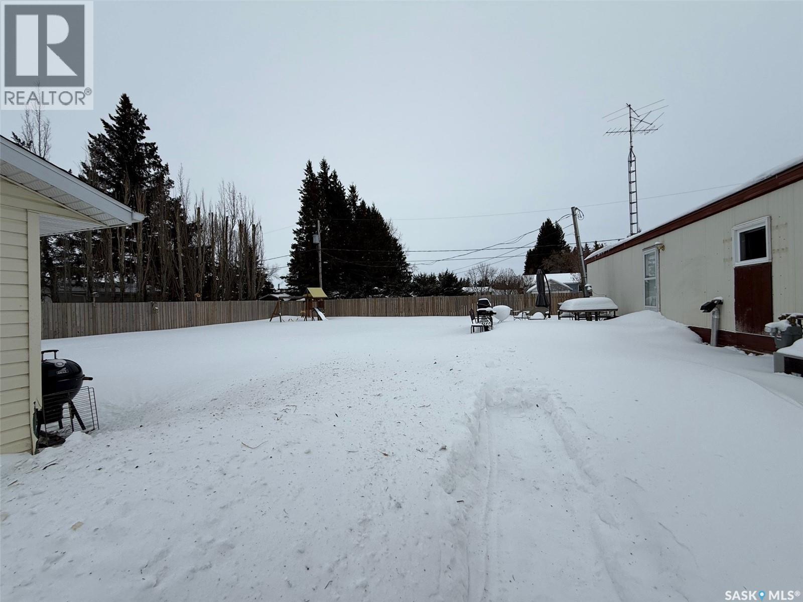 1508-1510 1st Avenue, Edam, Saskatchewan  S0M 0V0 - Photo 3 - SK027554