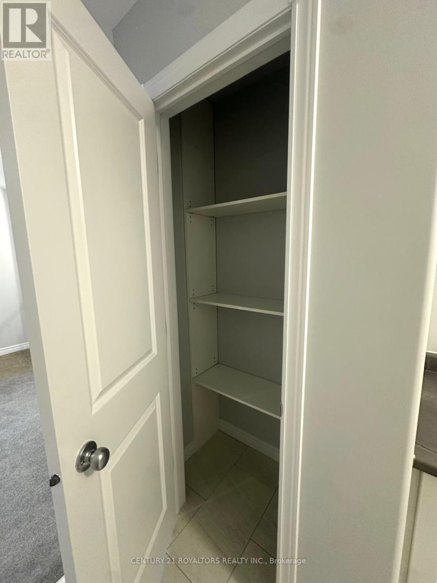 240 O'neil Street, Peterborough, Ontario  K9J 6X4 - Photo 15 - X12736510