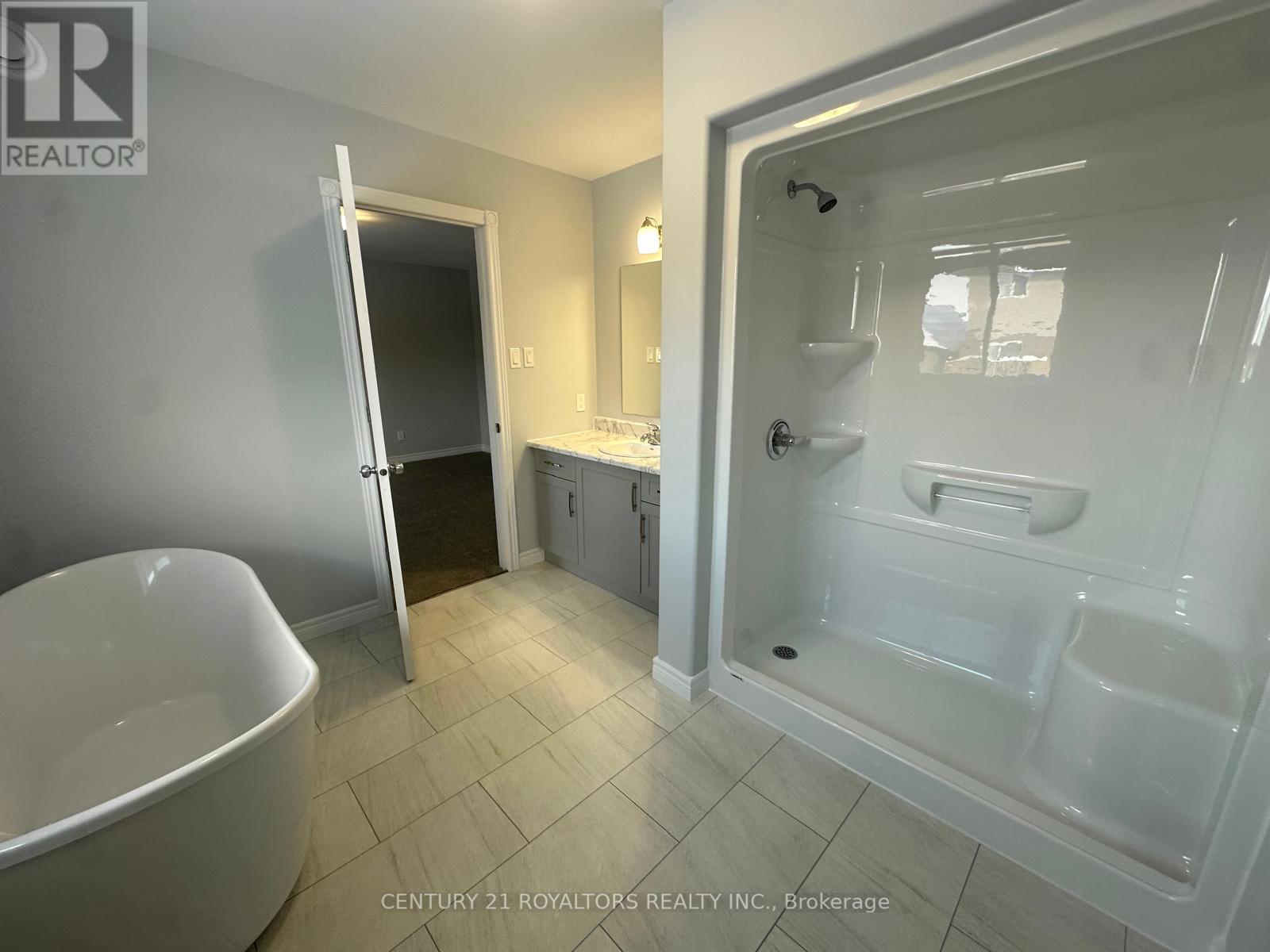 240 O'neil Street, Peterborough, Ontario  K9J 6X4 - Photo 28 - X12736510