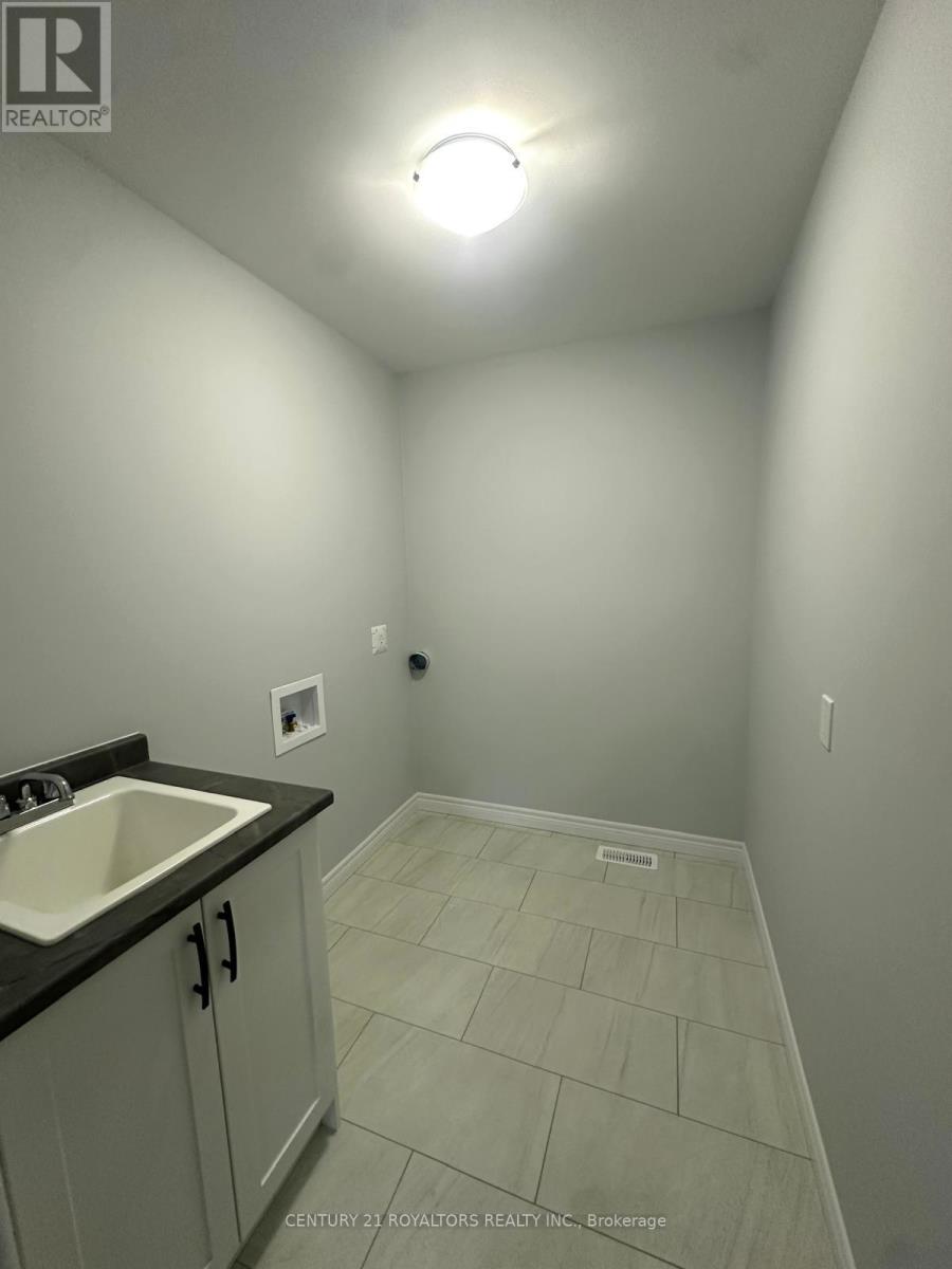 240 O'neil Street, Peterborough, Ontario  K9J 6X4 - Photo 33 - X12736510