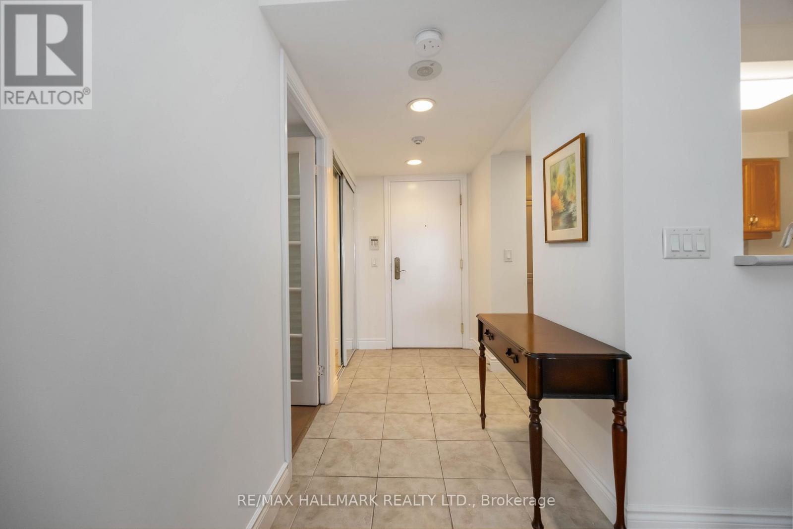 705 - 880 Grandview Way, Toronto, Ontario  M2N 7B2 - Photo 4 - C12736458