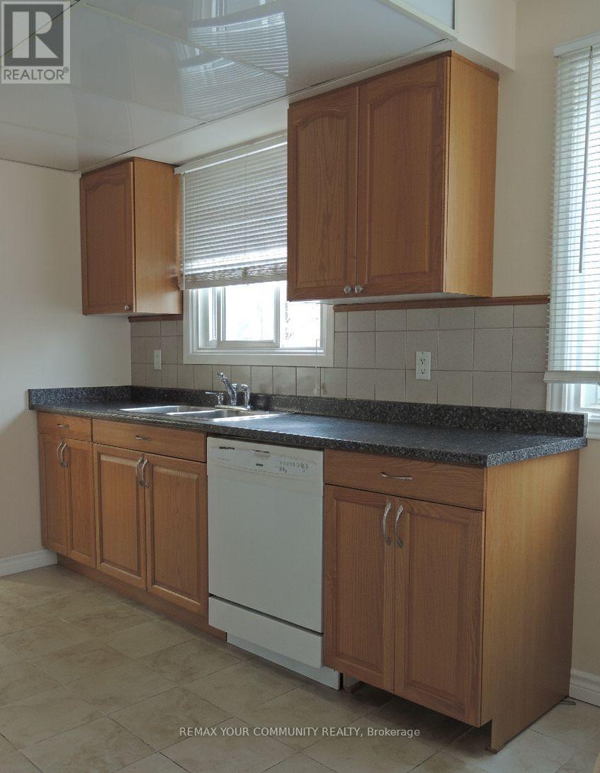 2634 Canberra Road, Mississauga, Ontario  L5N 1V3 - Photo 9 - W12736330