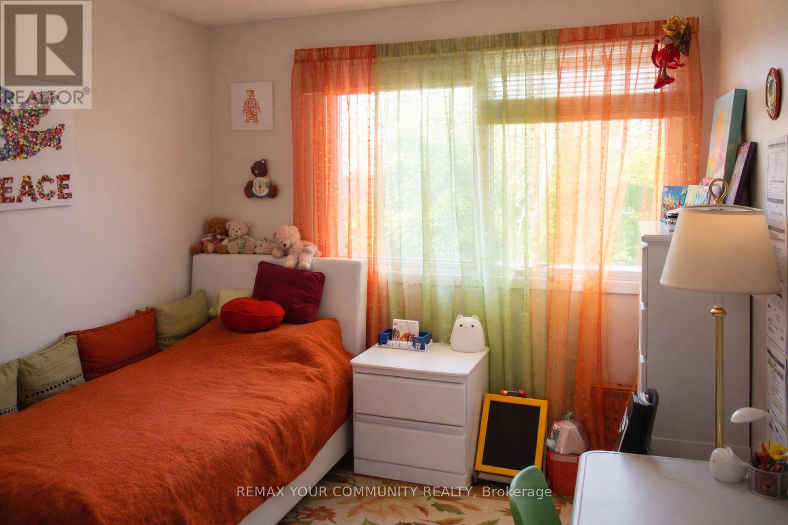 2634 Canberra Road, Mississauga, Ontario  L5N 1V3 - Photo 5 - W12736330