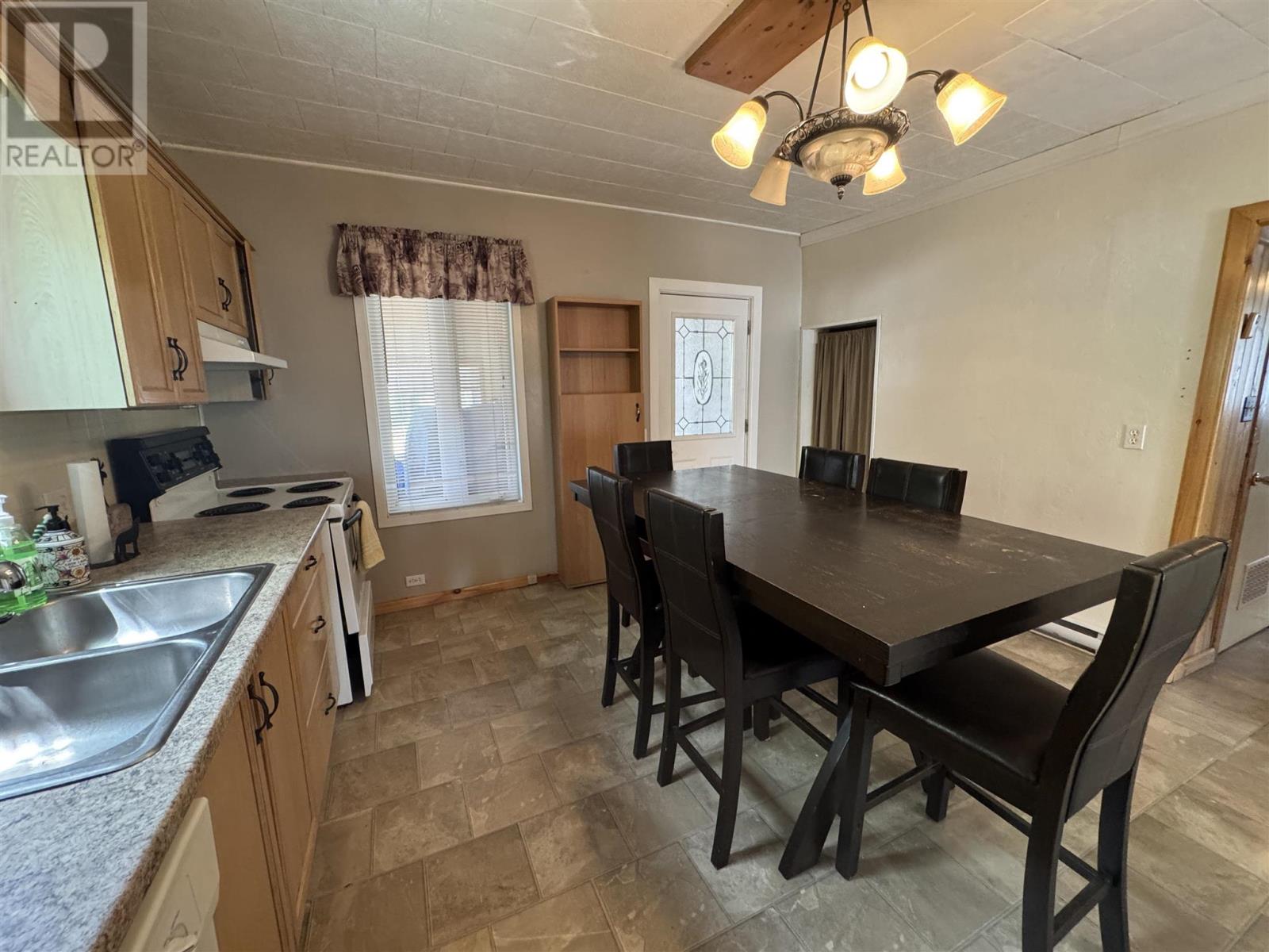 16 Lansdowne St S, Chapleau, Ontario  P0M 1K0 - Photo 14 - SM251689