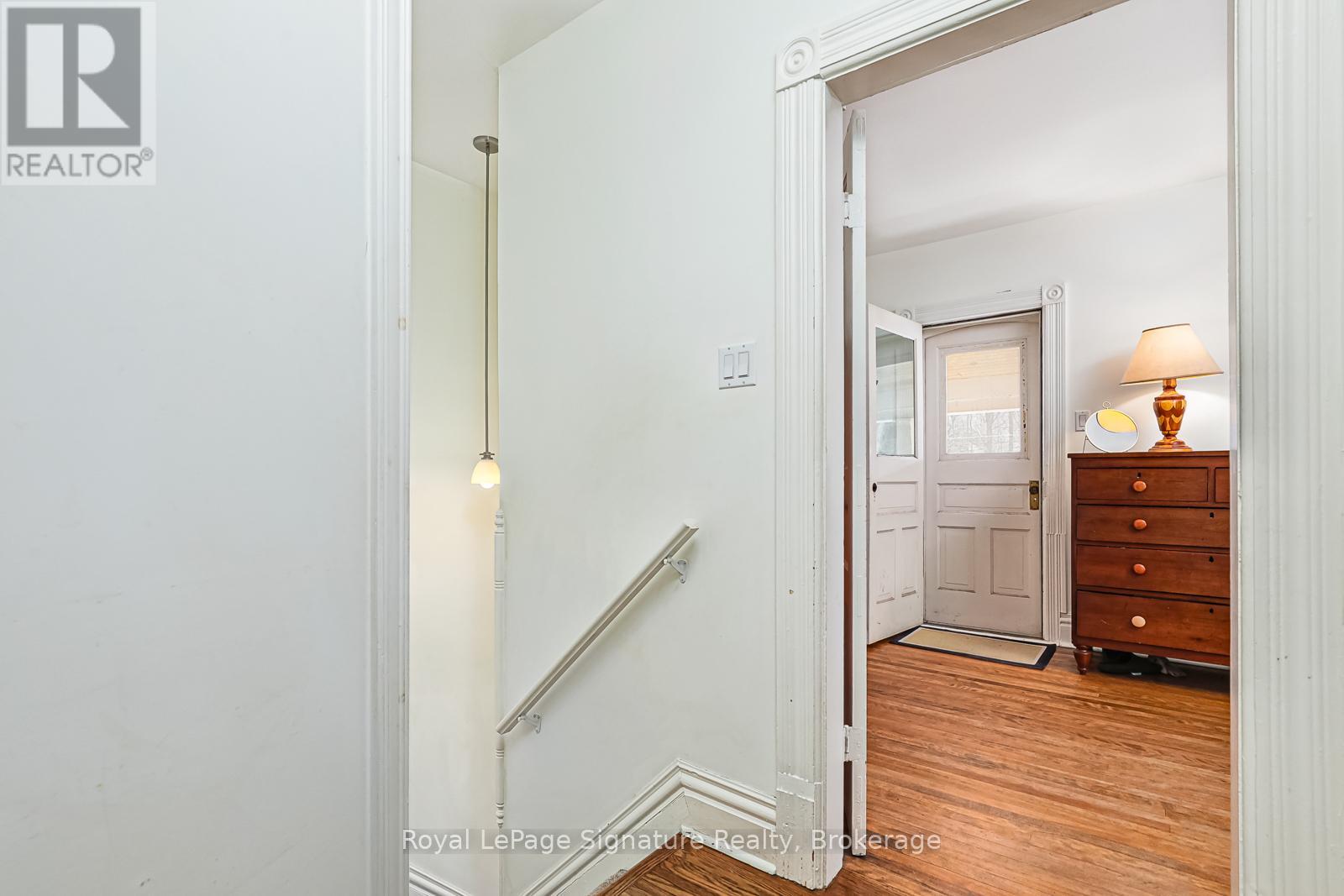 155 Clark Street, Blue Mountains, Ontario  N0H 1J0 - Photo 16 - X12736660