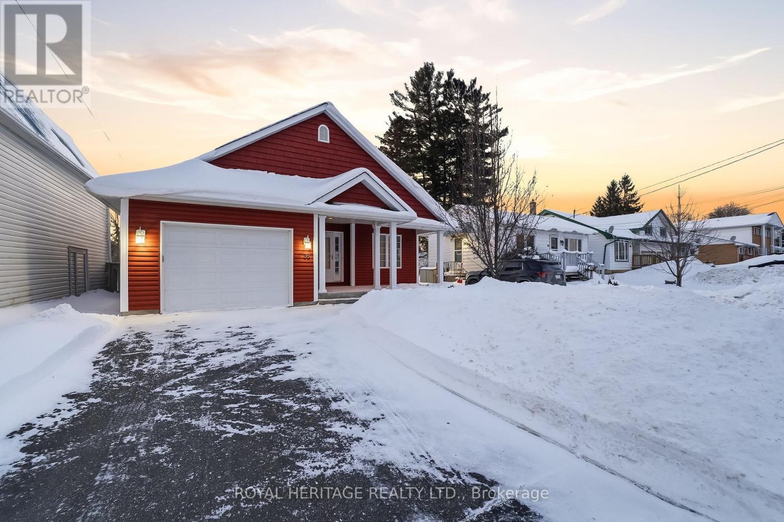 38 ALICE STREET, Brighton, Ontario