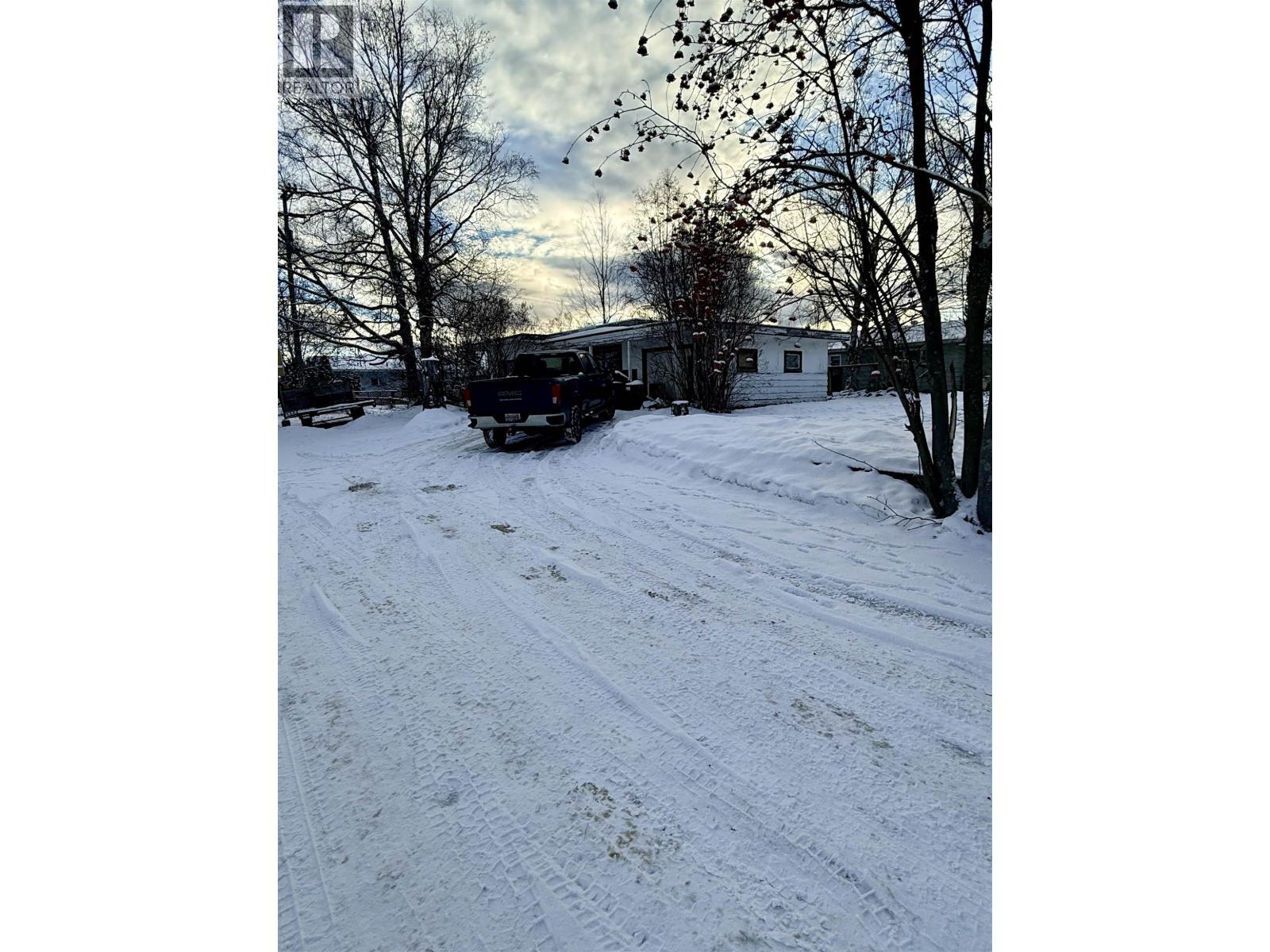 1410 Burden Street, Prince George, British Columbia  V2M 2J6 - Photo 3 - R3084157