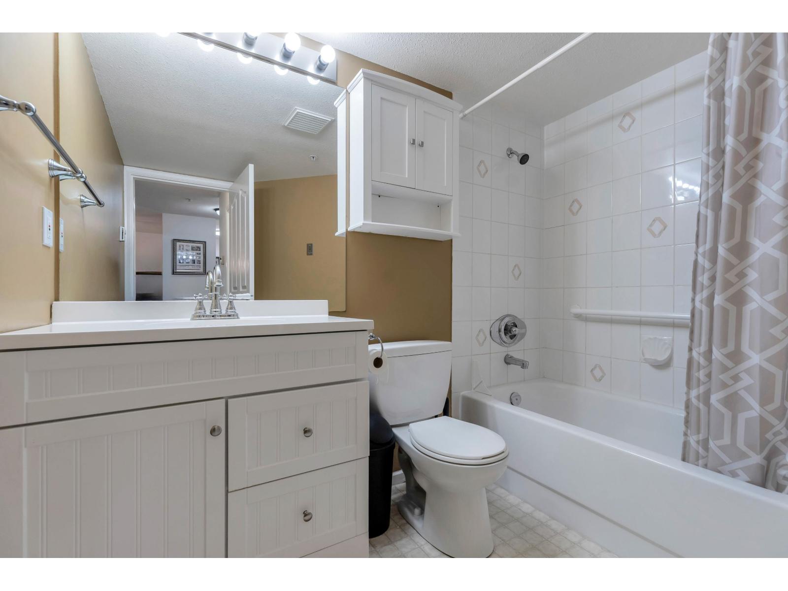 211 2239 152 Street, Surrey, British Columbia V4A 4P1 - Photo 26 - R3061986