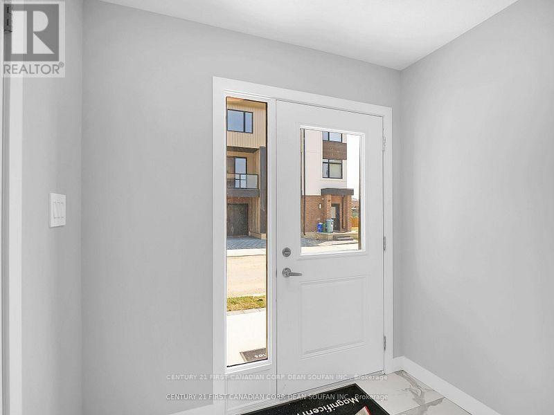 18 - 349 Southdale Road E, London South, Ontario  N6E 1A2 - Photo 6 - X12736758