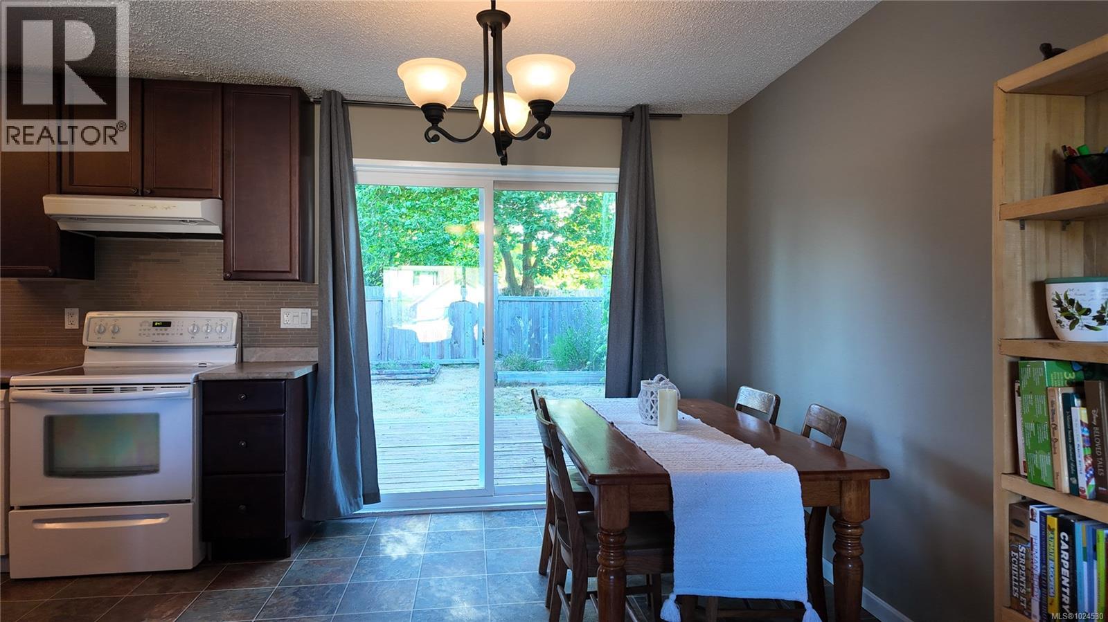 3000 Country Close, Campbell River, British Columbia  V9W 6X6 - Photo 6 - 1024530