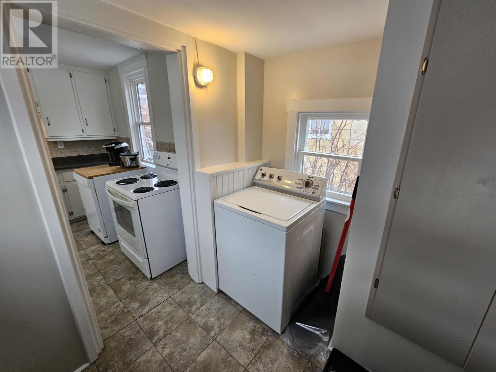 47 Douglas Street, Charlottetown, Prince Edward Island  C1A 2J3 - Photo 12 - 202601272