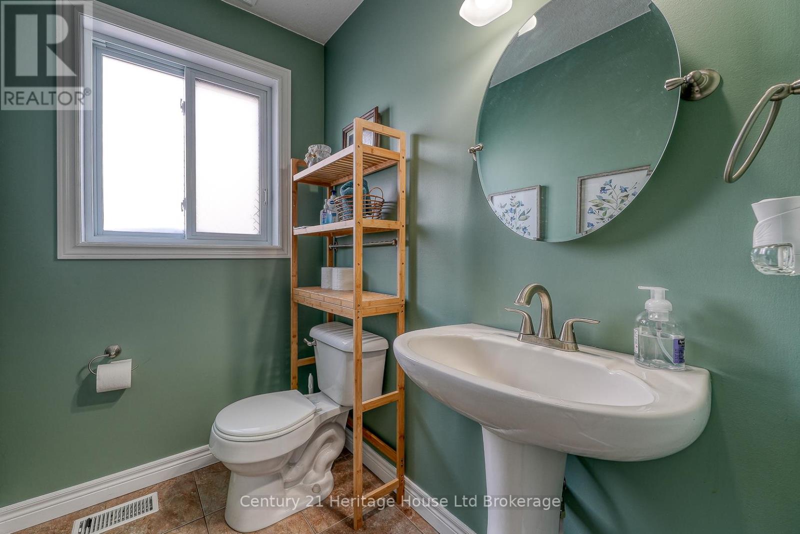 215 Munnoch Boulevard, Woodstock, Ontario  N4T 1V7 - Photo 17 - X12736782