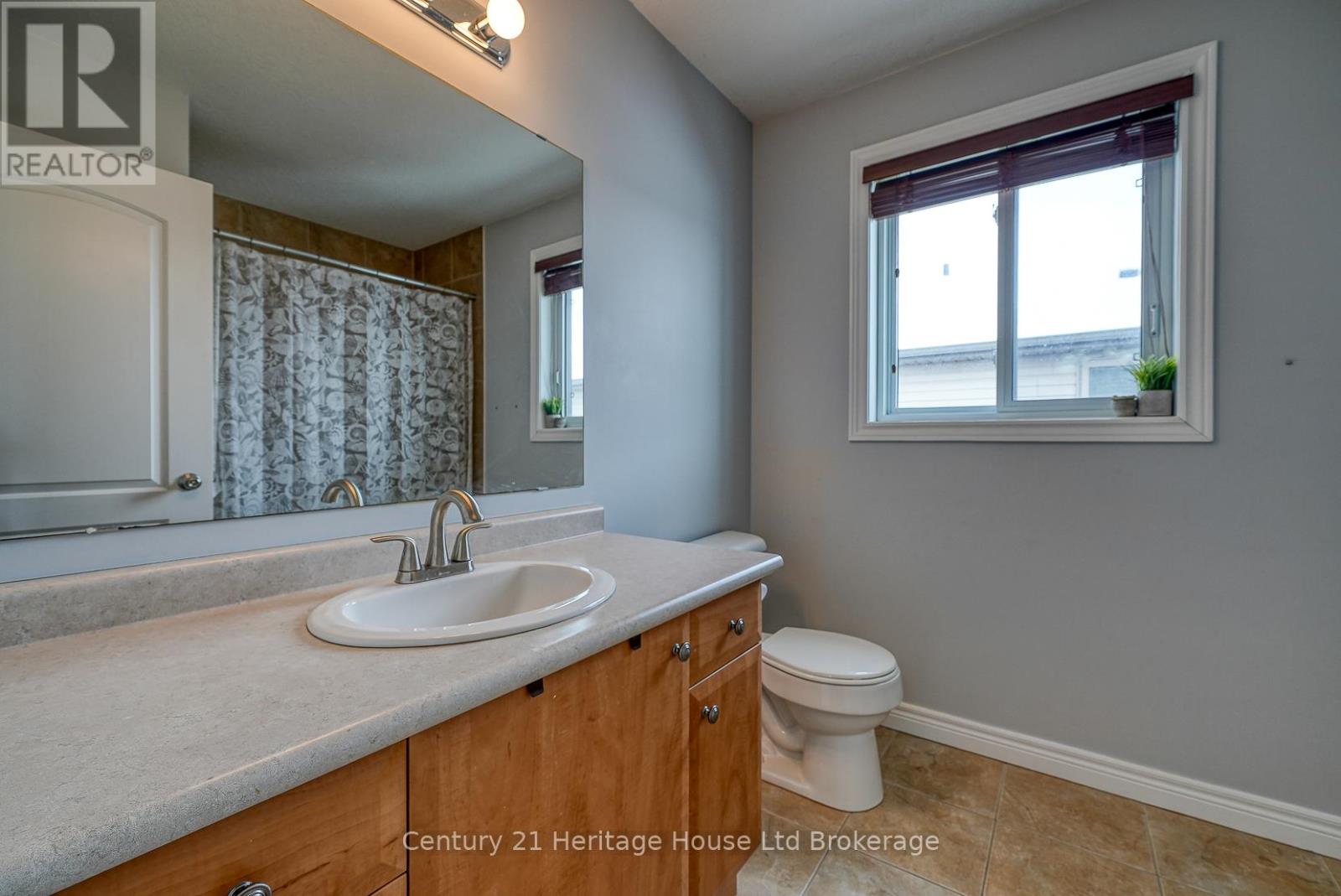 215 Munnoch Boulevard, Woodstock, Ontario  N4T 1V7 - Photo 21 - X12736782