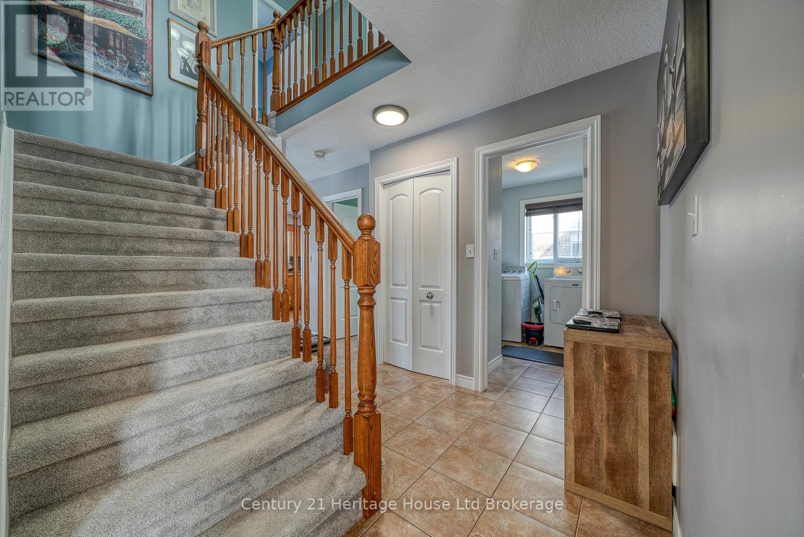 215 Munnoch Boulevard, Woodstock, Ontario  N4T 1V7 - Photo 6 - X12736782