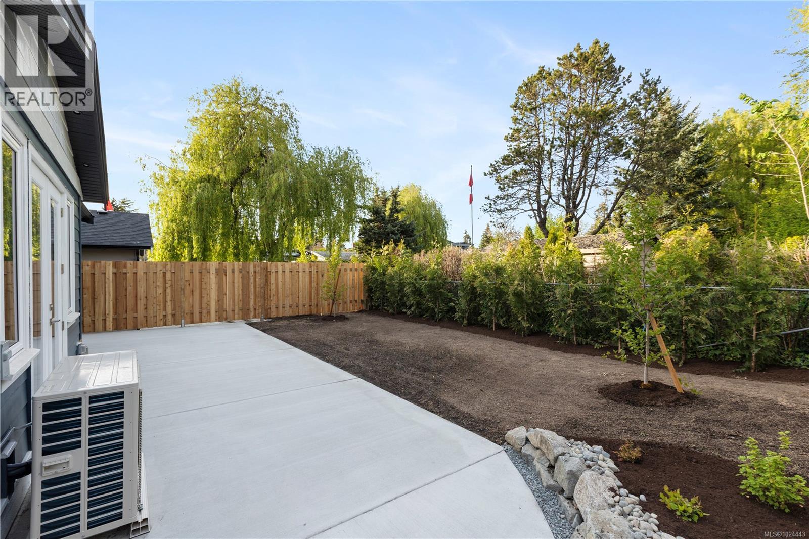 220 Kamloops Ave, Saanich, British Columbia  V8Z 1W5 - Photo 27 - 1024443