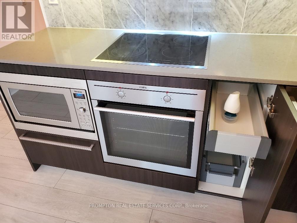 706 - 70 Queens Wharf Road, Toronto, Ontario  M5V 0J2 - Photo 6 - C12736648