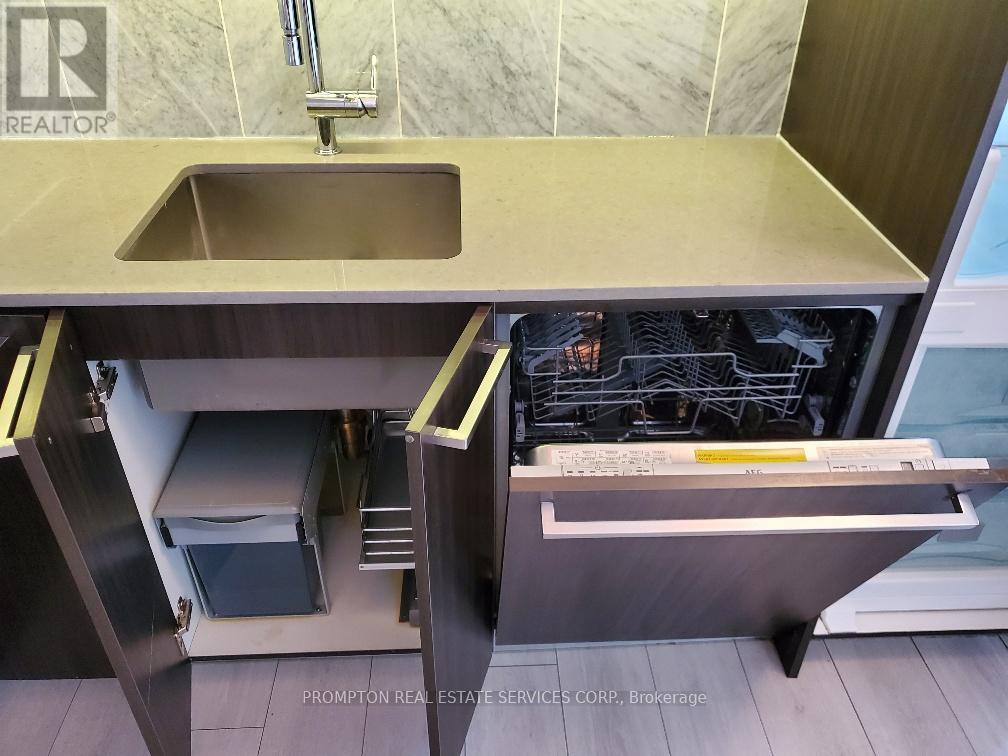 706 - 70 Queens Wharf Road, Toronto, Ontario  M5V 0J2 - Photo 7 - C12736648