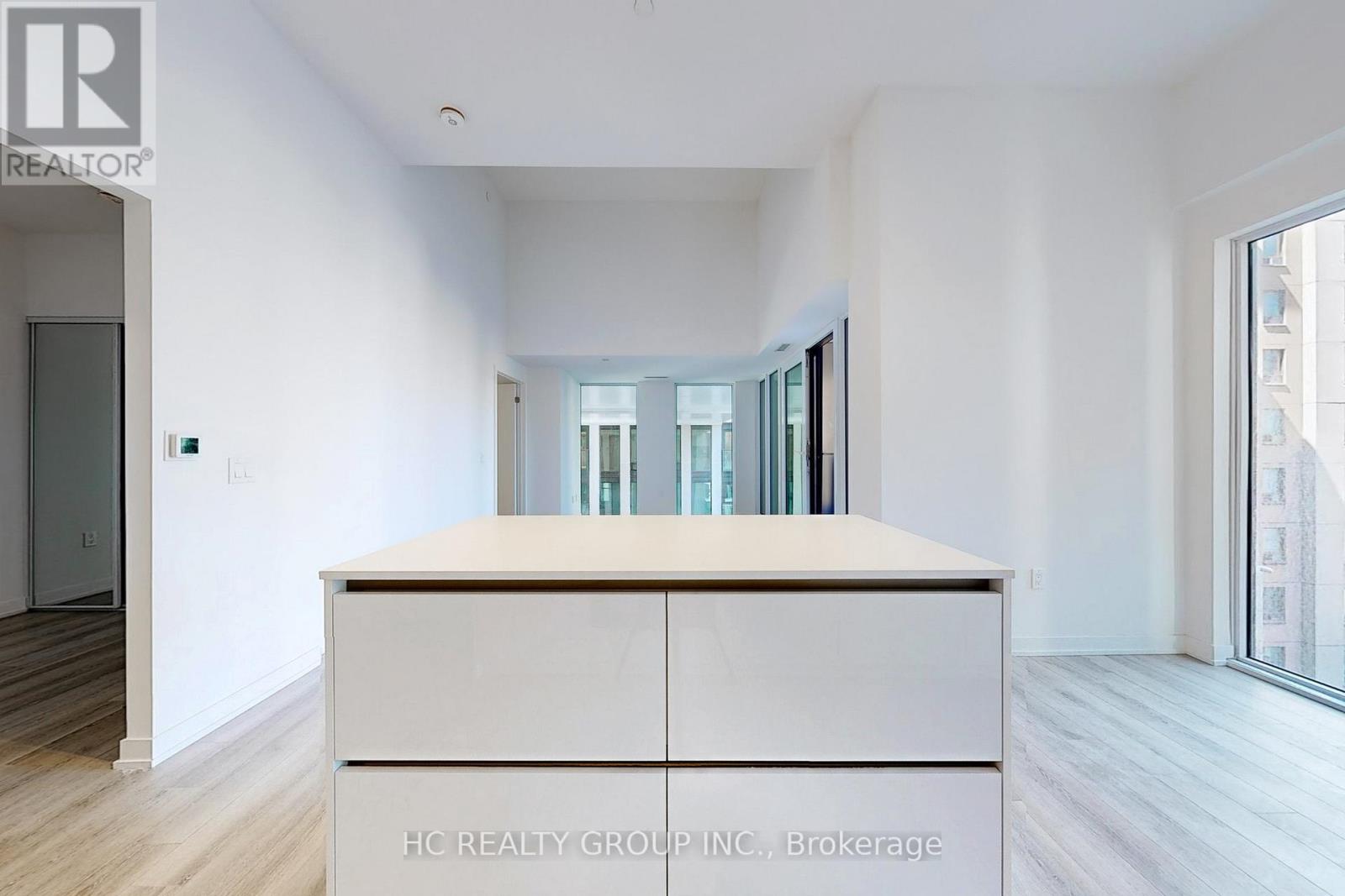 608 - 238 Simcoe Street W, Toronto, Ontario  M5T 3B9 - Photo 11 - C12736664