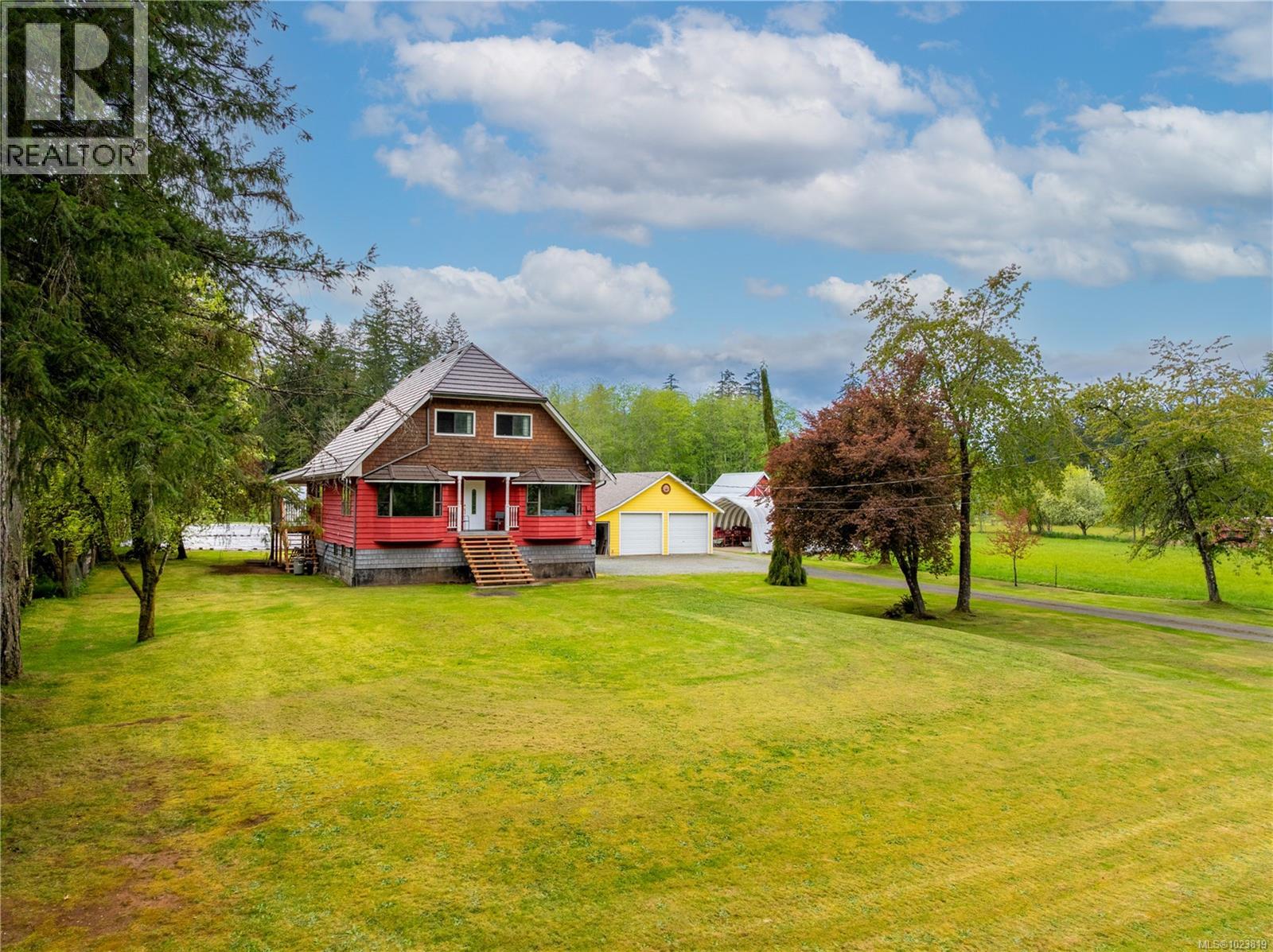 6499 Fitzgerald Rd, Merville, British Columbia