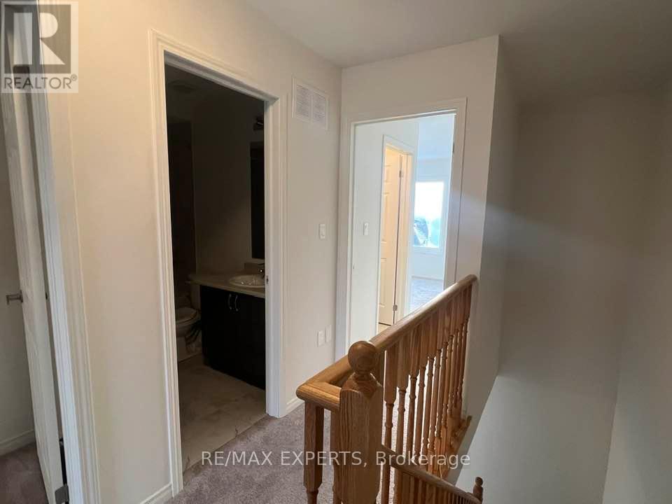 1410 Coral Springs Path, Oshawa, Ontario  L1K 3G1 - Photo 10 - E12736658