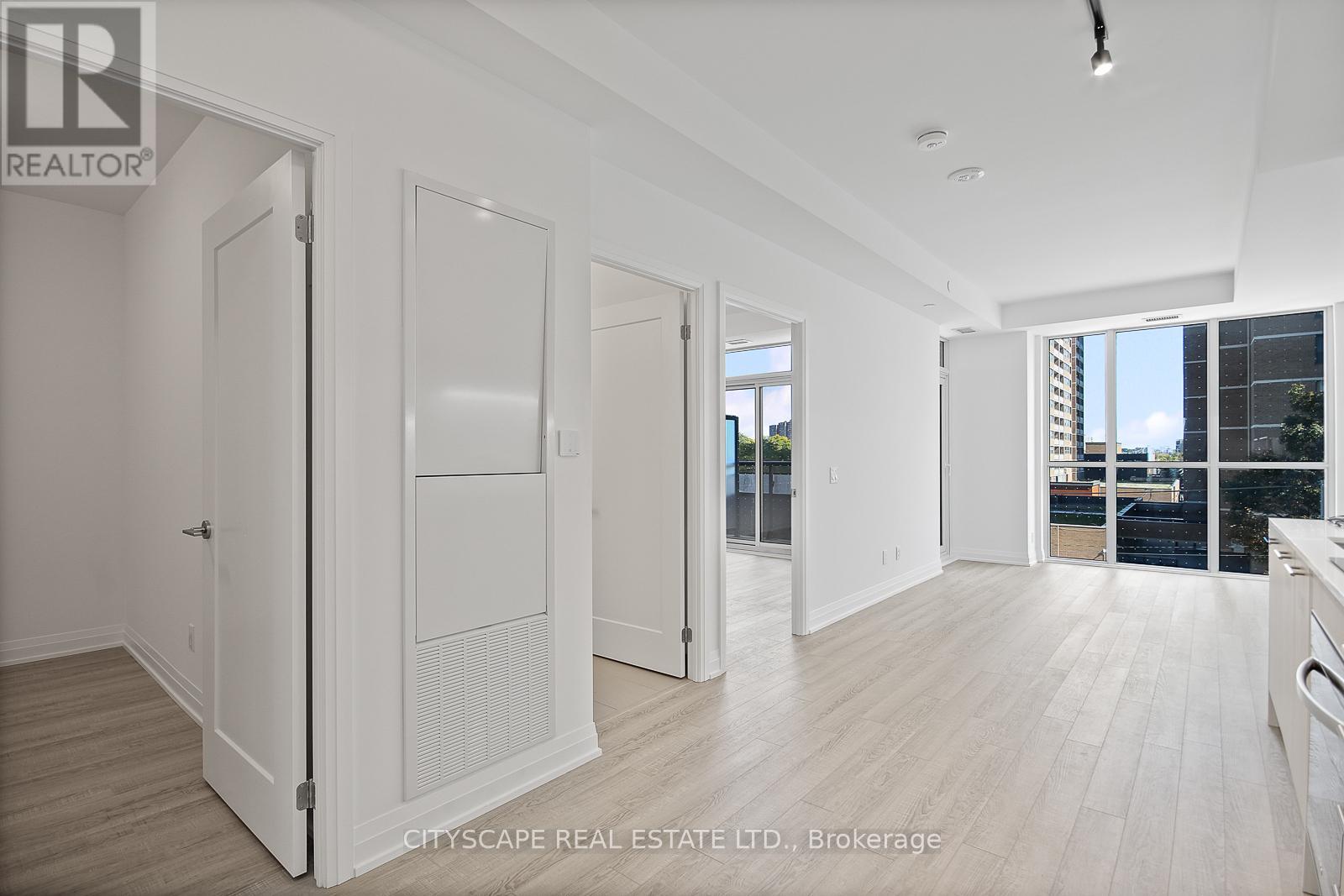 306 - 286 Main Street, Toronto, Ontario  M4C 4X4 - Photo 3 - E12736748