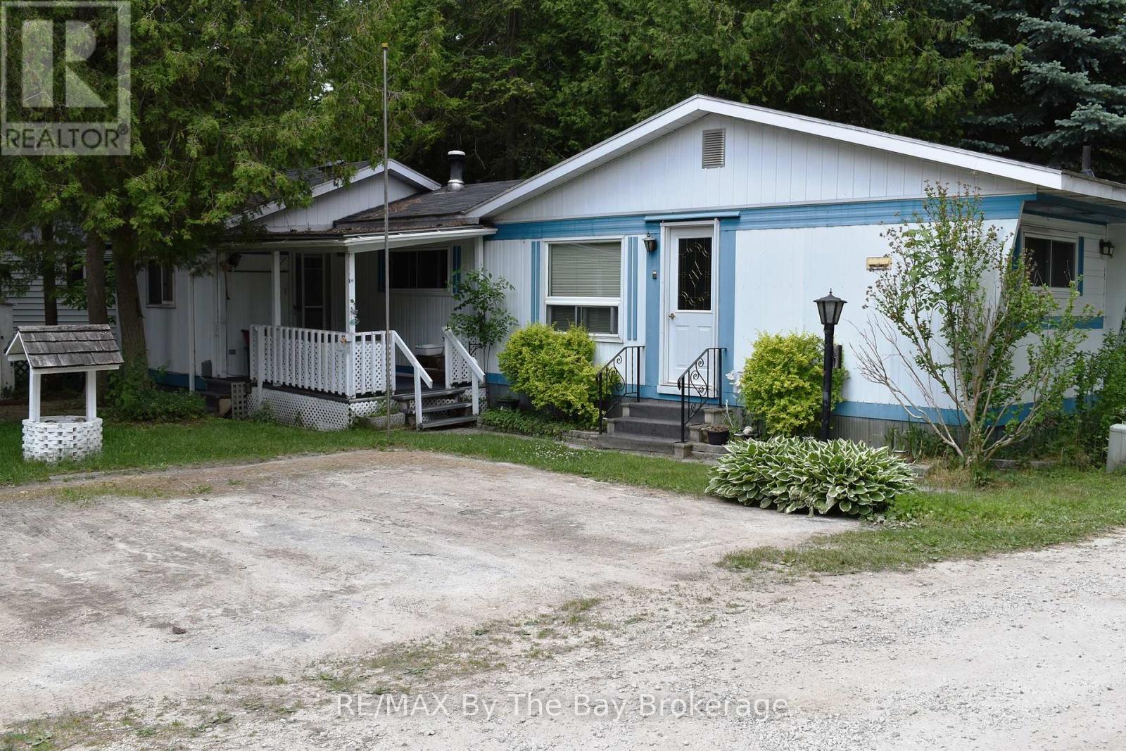 17 Cedar Grove Parkway, Wasaga Beach, Ontario L9Z 1T4 - Photo 7 - S12710714