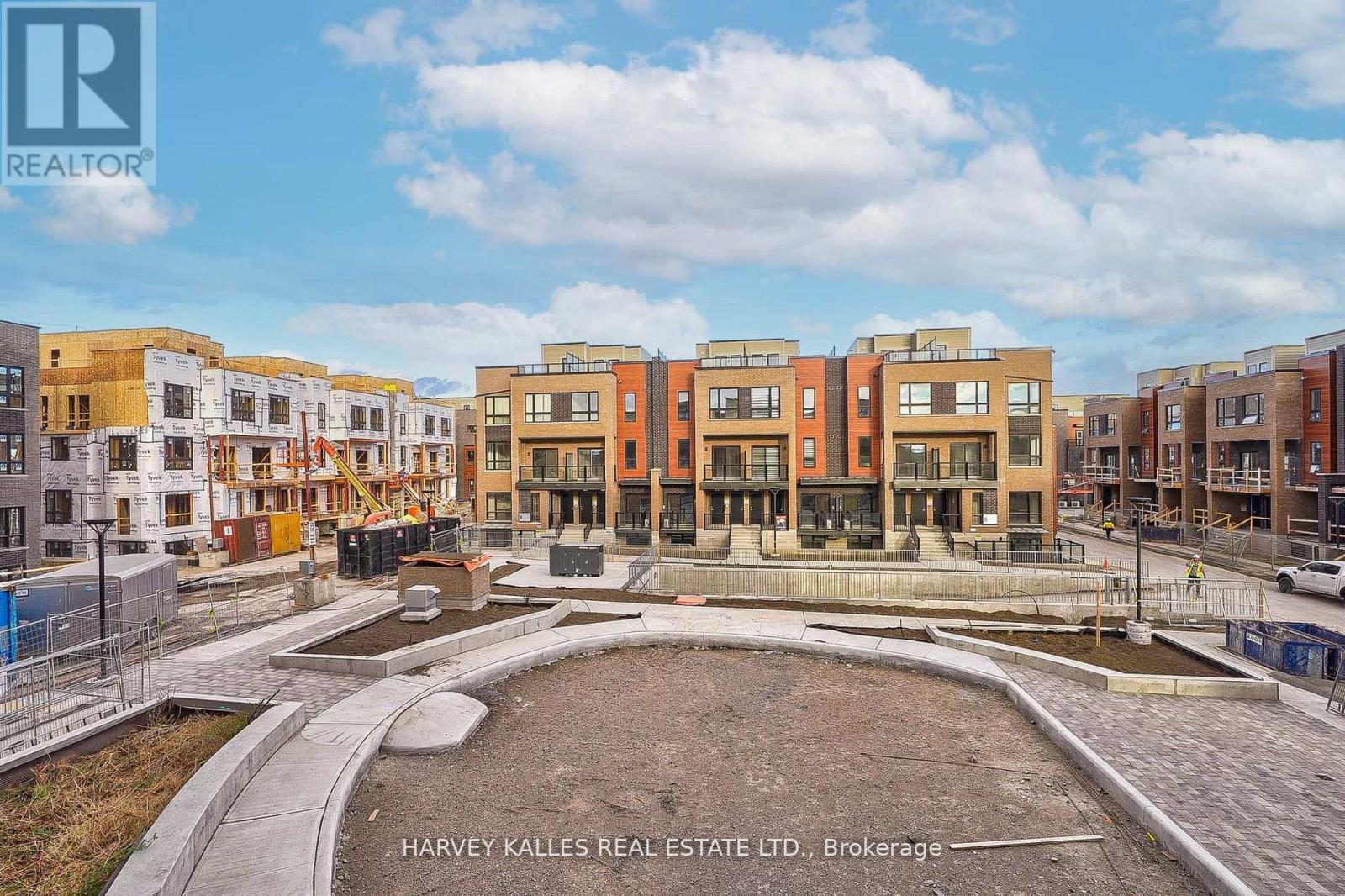 22 - 16 Lytham Green Circle, Newmarket, Ontario  L3Y 0H4 - Photo 18 - N12736750