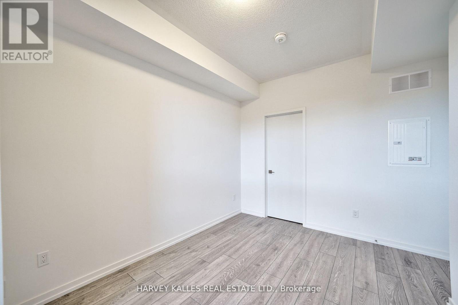 22 - 16 Lytham Green Circle, Newmarket, Ontario  L3Y 0H4 - Photo 27 - N12736750