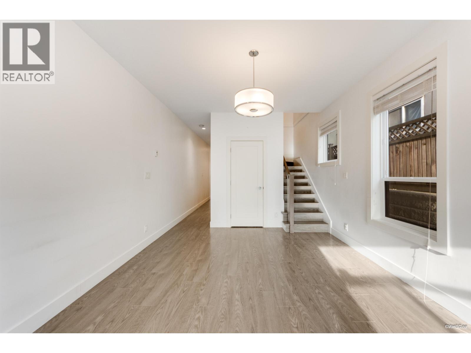 5087 Dominion Street, Burnaby, British Columbia  V5G 1C8 - Photo 8 - R3083299