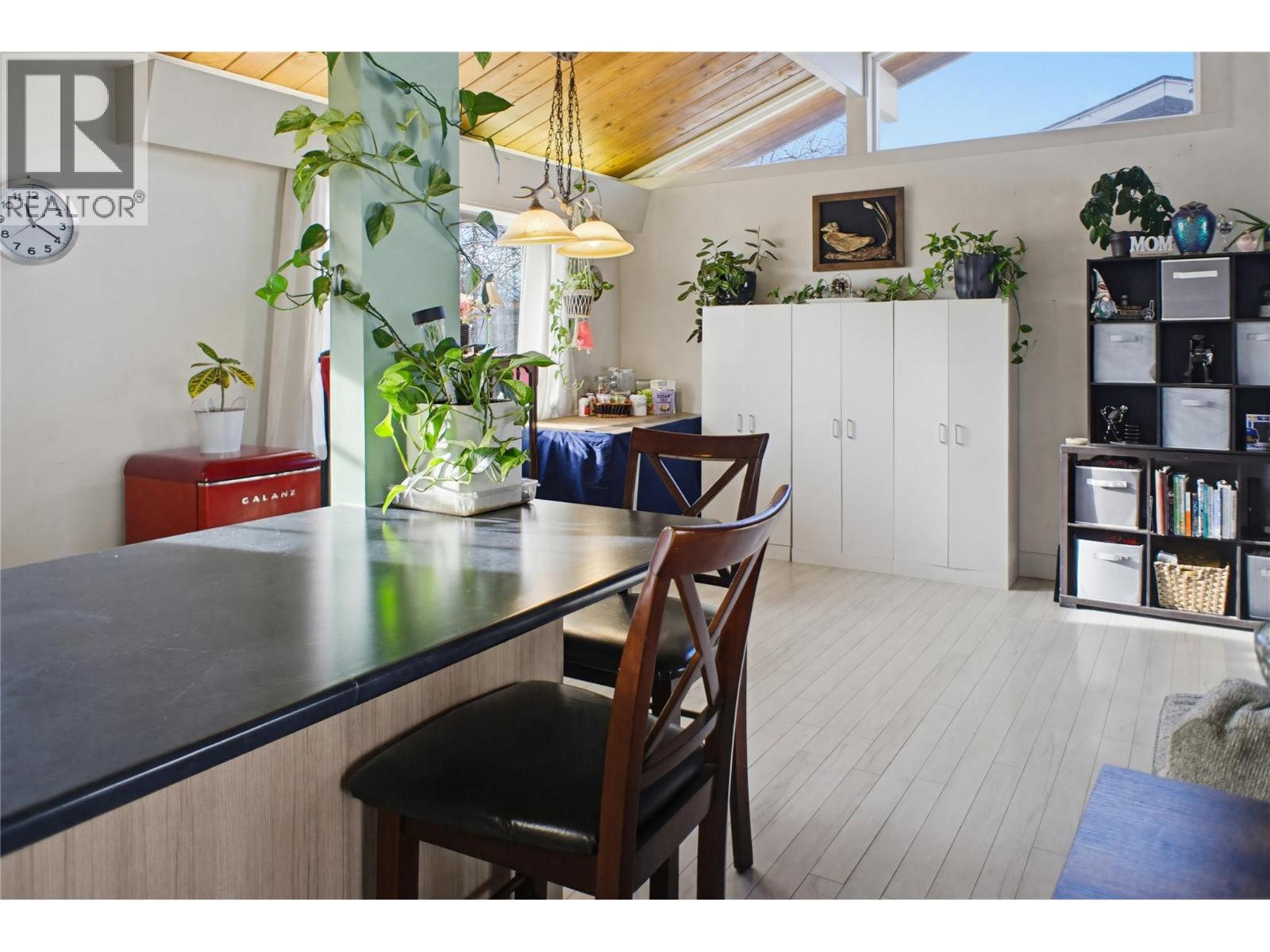 1271 Kimberley Crescent, Kamloops, British Columbia  V2B 3B8 - Photo 5 - 10373886