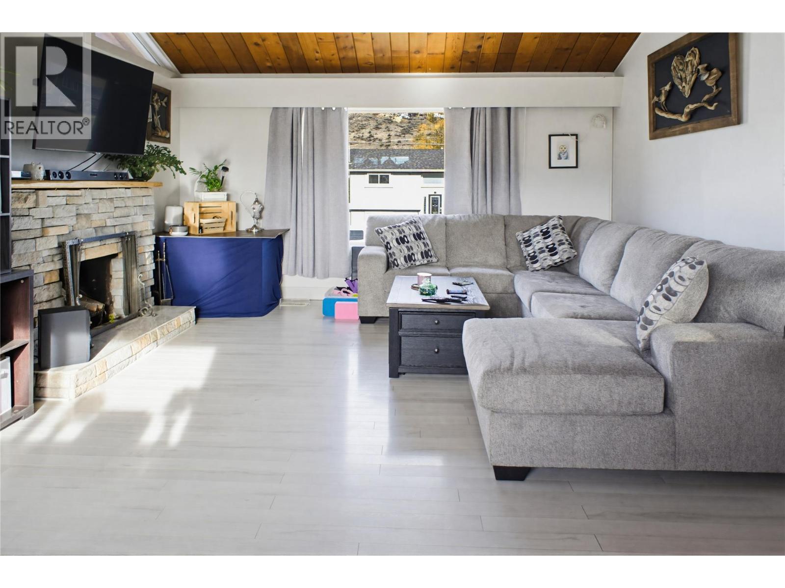 1271 Kimberley Crescent, Kamloops, British Columbia  V2B 3B8 - Photo 9 - 10373886