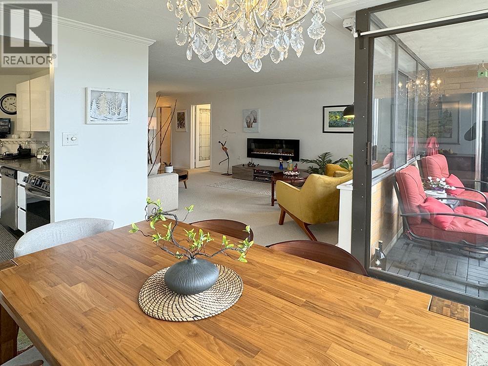 Listing Picture 5 of 28 : 904 6651 MINORU BOULEVARD, Richmond / 烈治文 - 魯藝地產 Yvonne Lu Group - MLS Medallion Club Member