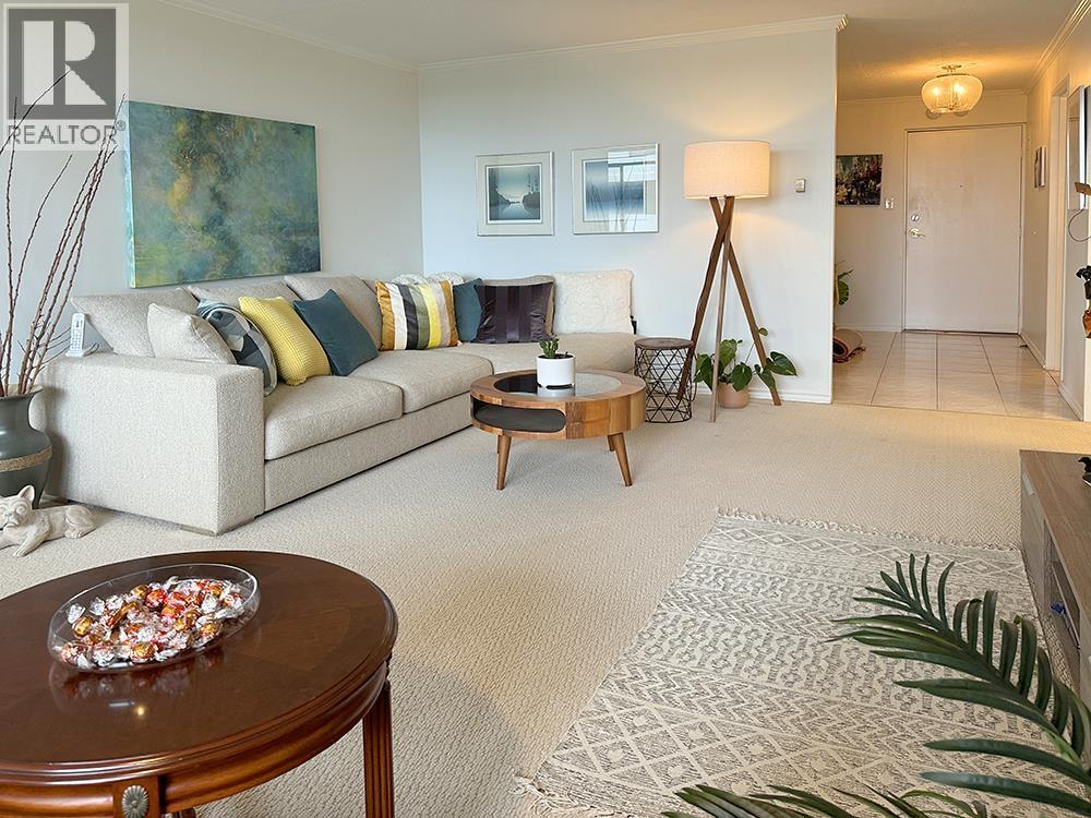 Listing Picture 2 of 28 : 904 6651 MINORU BOULEVARD, Richmond / 烈治文 - 魯藝地產 Yvonne Lu Group - MLS Medallion Club Member