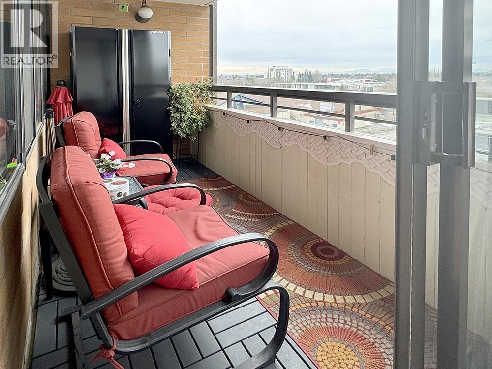 Listing Picture 6 of 28 : 904 6651 MINORU BOULEVARD, Richmond / 烈治文 - 魯藝地產 Yvonne Lu Group - MLS Medallion Club Member