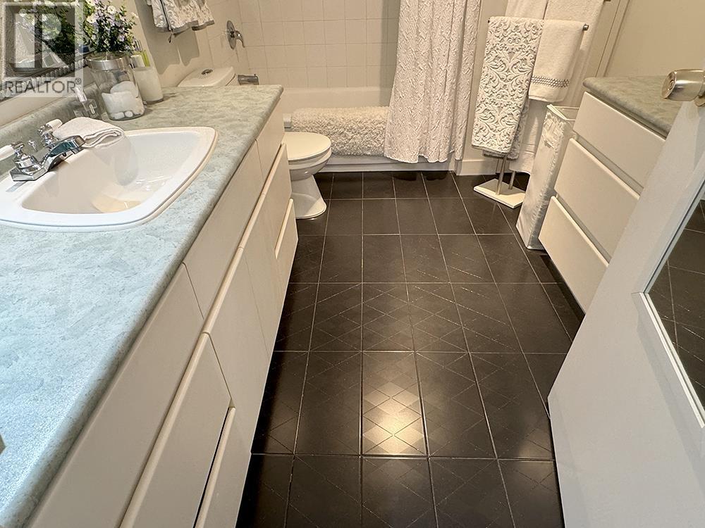 Listing Picture 18 of 28 : 904 6651 MINORU BOULEVARD, Richmond / 烈治文 - 魯藝地產 Yvonne Lu Group - MLS Medallion Club Member