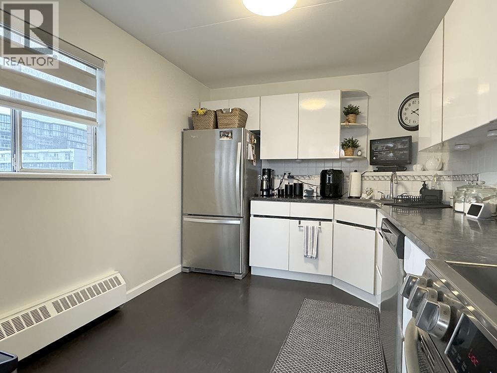 Listing Picture 9 of 28 : 904 6651 MINORU BOULEVARD, Richmond / 烈治文 - 魯藝地產 Yvonne Lu Group - MLS Medallion Club Member