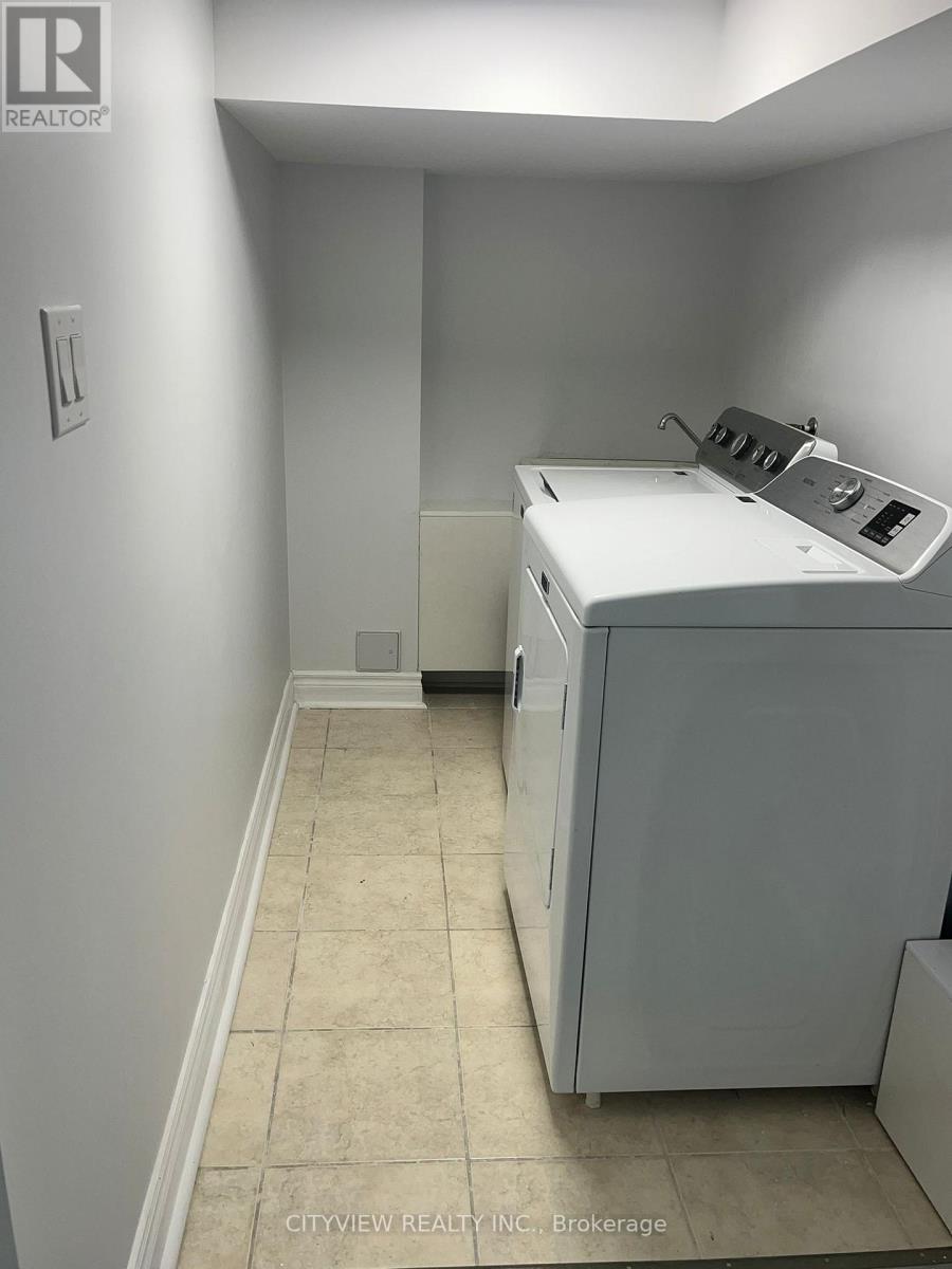 Bsmnt - 3432 Fountain Park Avenue, Mississauga, Ontario  L5M 7E3 - Photo 12 - W12736636