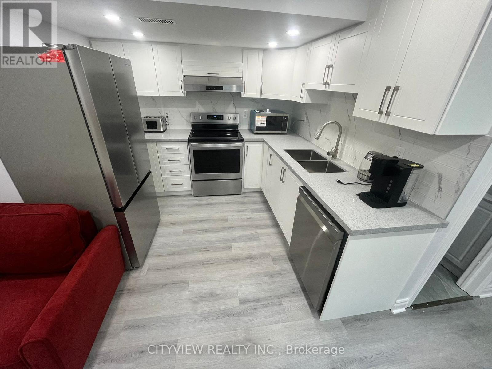 Bsmnt - 3432 Fountain Park Avenue, Mississauga, Ontario  L5M 7E3 - Photo 6 - W12736636