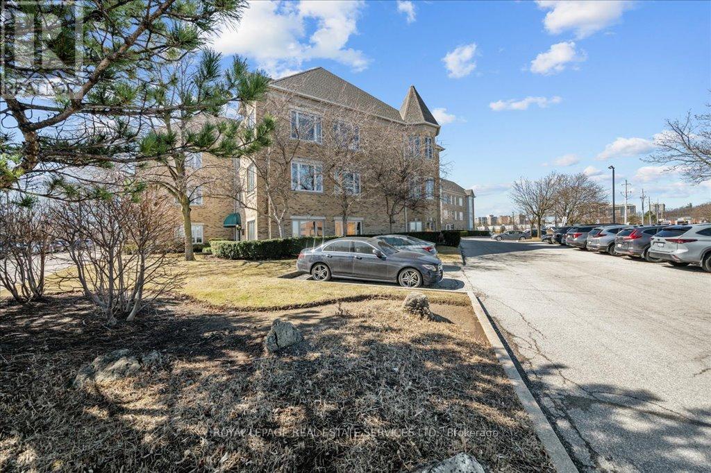 200 - 414 North Service Road E, Oakville, Ontario  L6H 5R2 - Photo 31 - W12736662