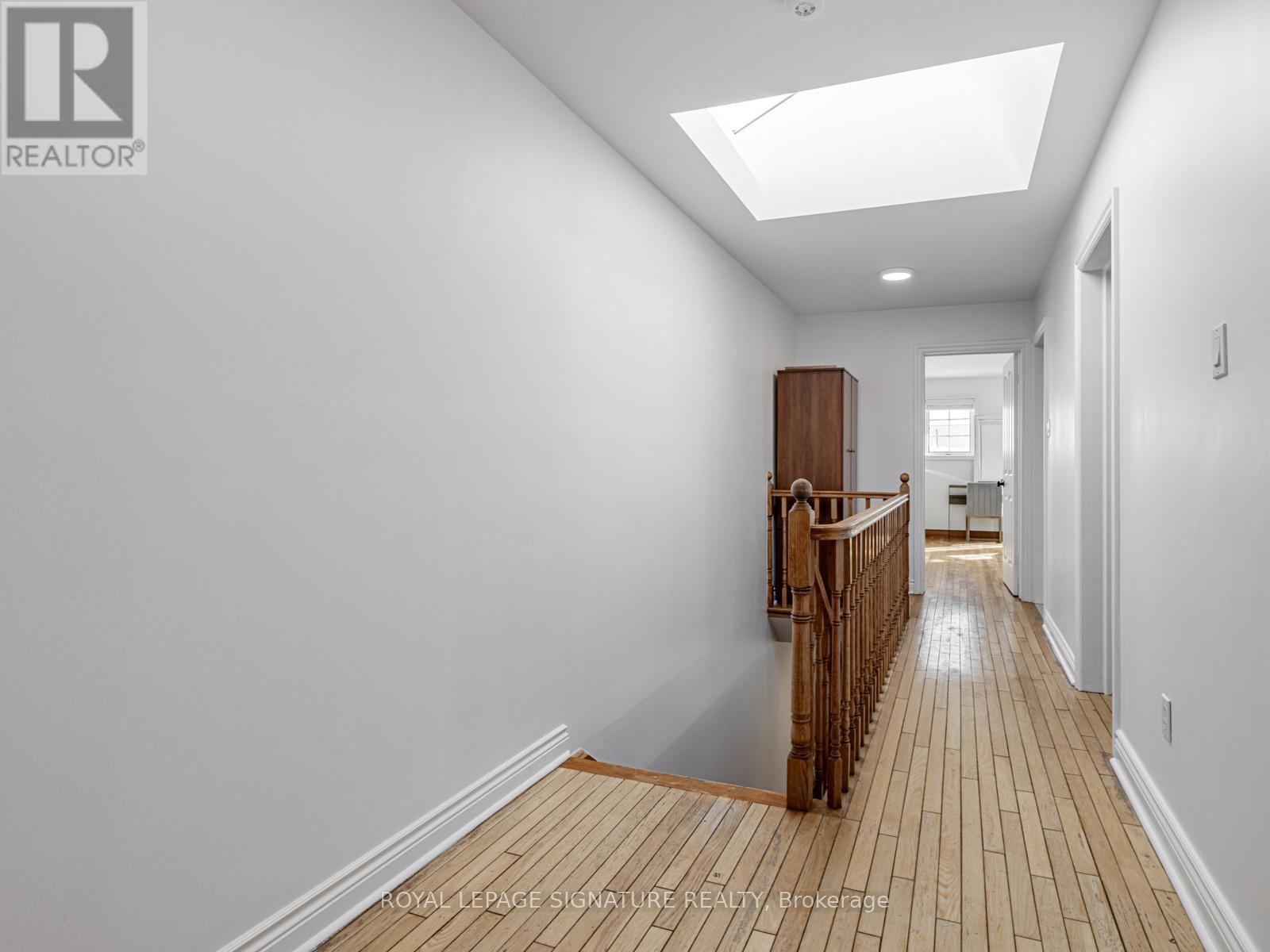 158 Bowie Avenue, Toronto, Ontario  M6E 2R3 - Photo 11 - W12736734