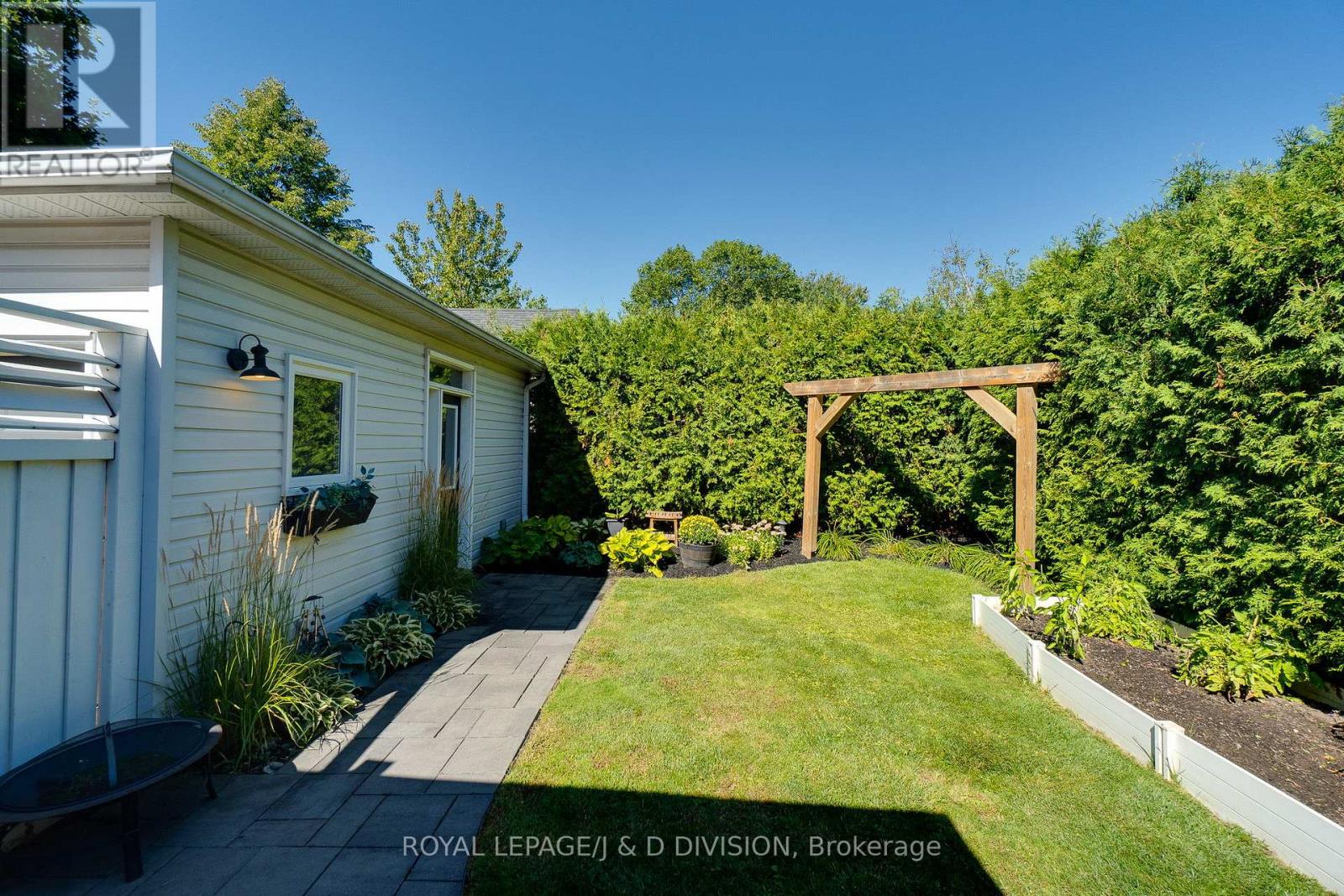 2448 Capilano Crescent, Oakville, Ontario  L6H 6L3 - Photo 44 - W12736738