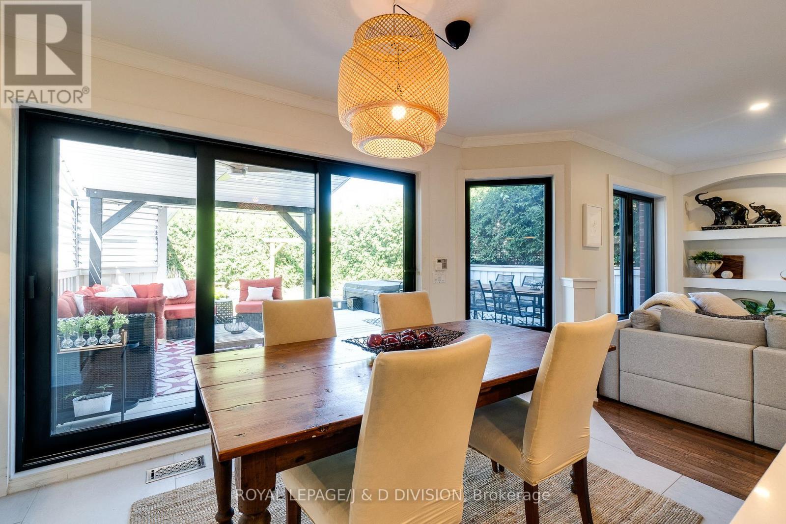 2448 Capilano Crescent, Oakville, Ontario  L6H 6L3 - Photo 8 - W12736738