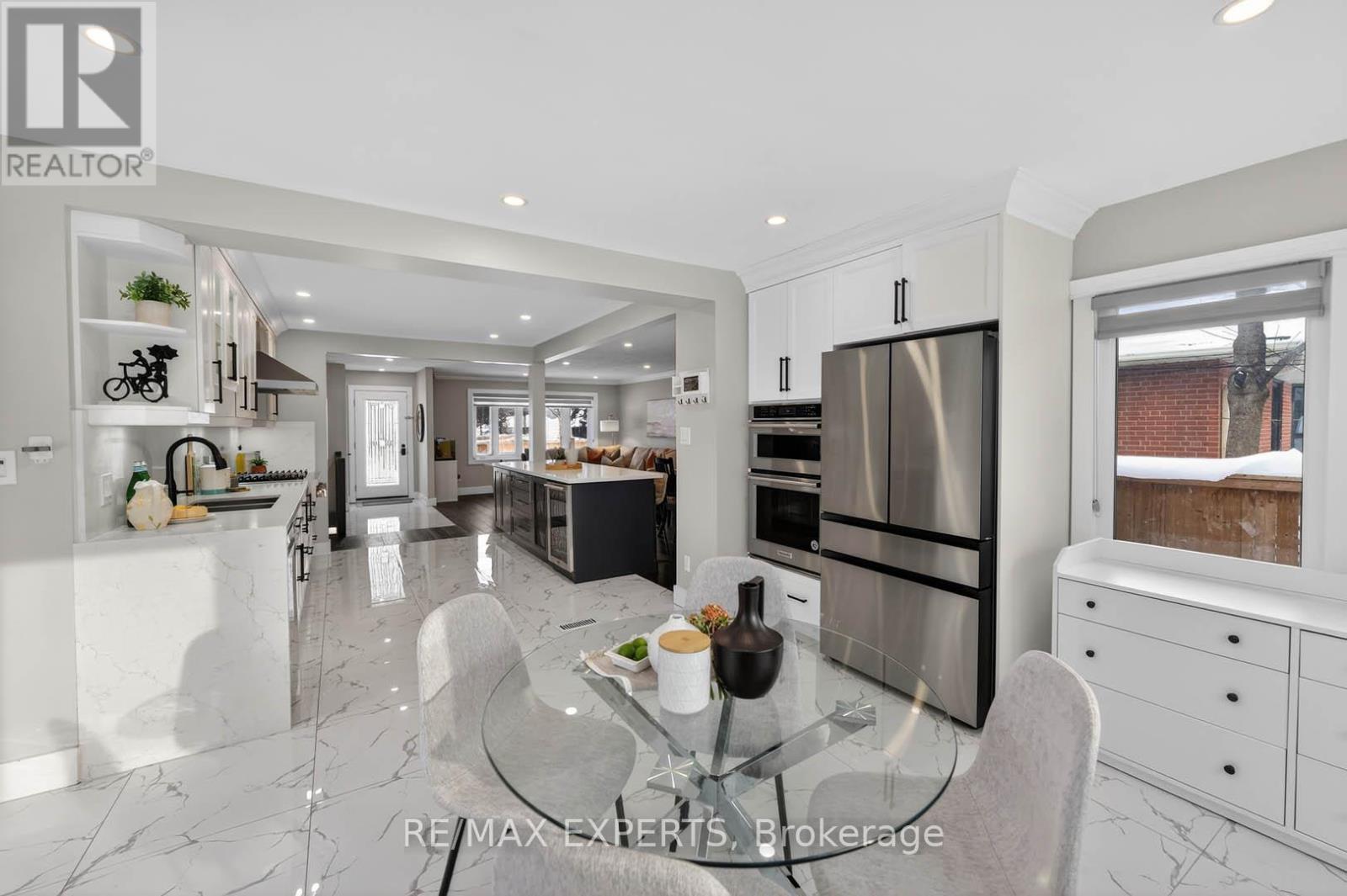 60 Suburban Drive, Mississauga, Ontario  L5N 1G9 - Photo 15 - W12736772