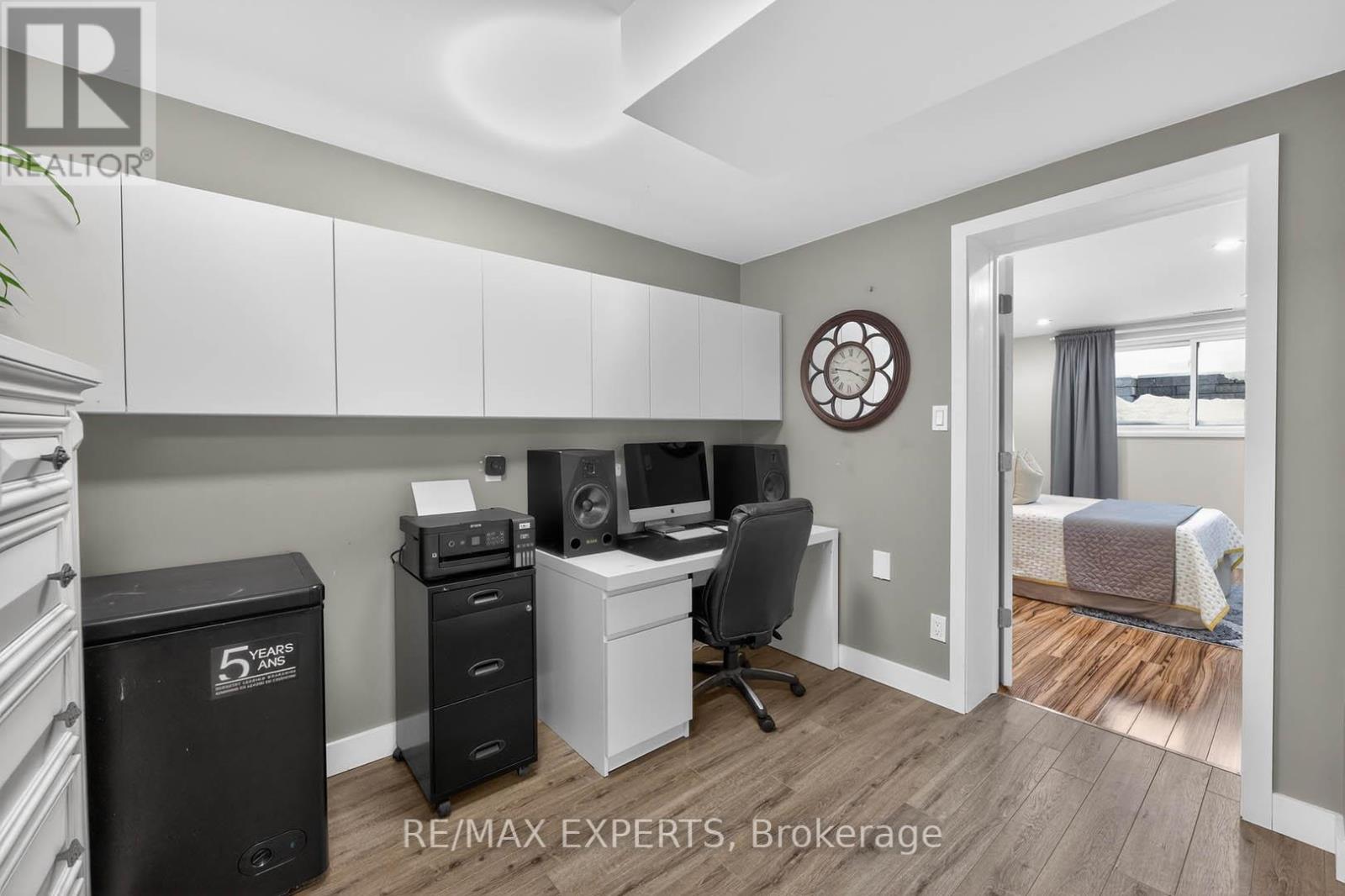 60 Suburban Drive, Mississauga, Ontario  L5N 1G9 - Photo 30 - W12736772