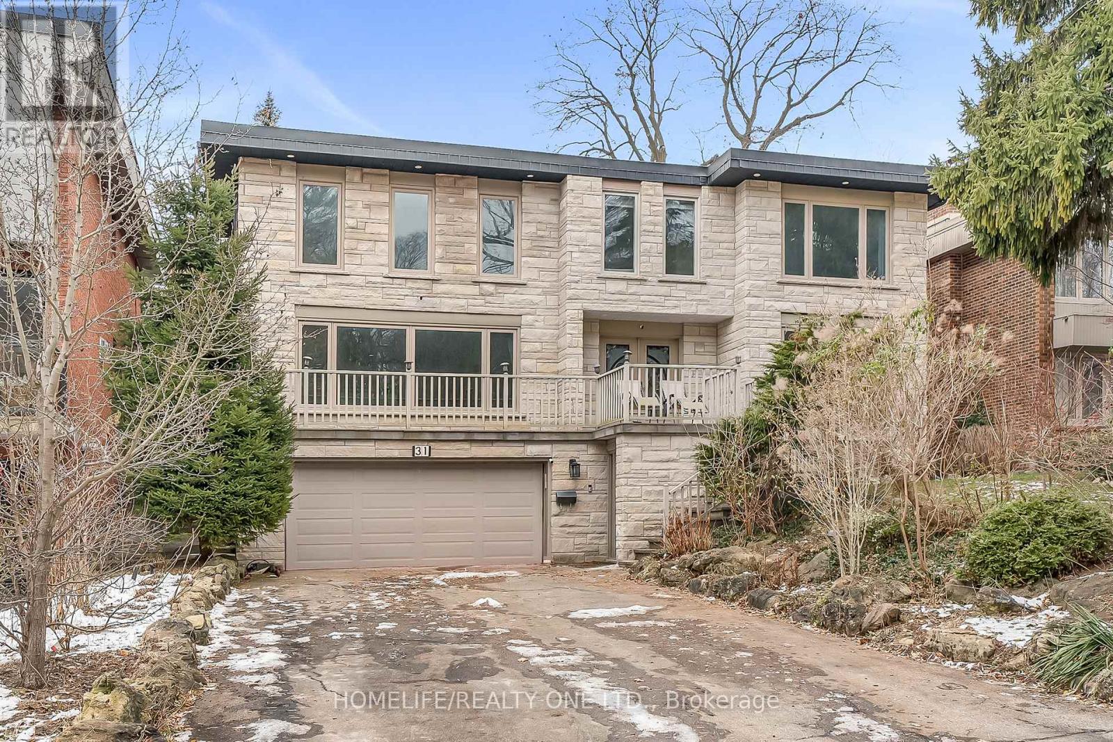 31 BEARWOOD DRIVE, Toronto, Ontario